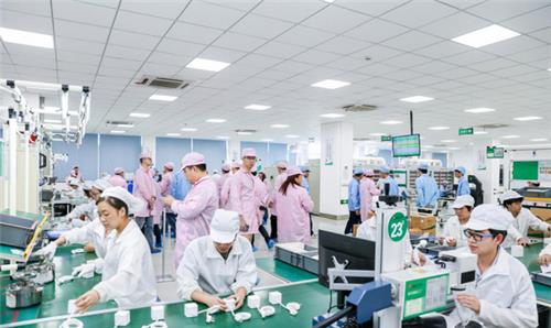 中國“佛系富豪” 身價400億，25年堅守一個產品，打造國民個人護理電器傳奇